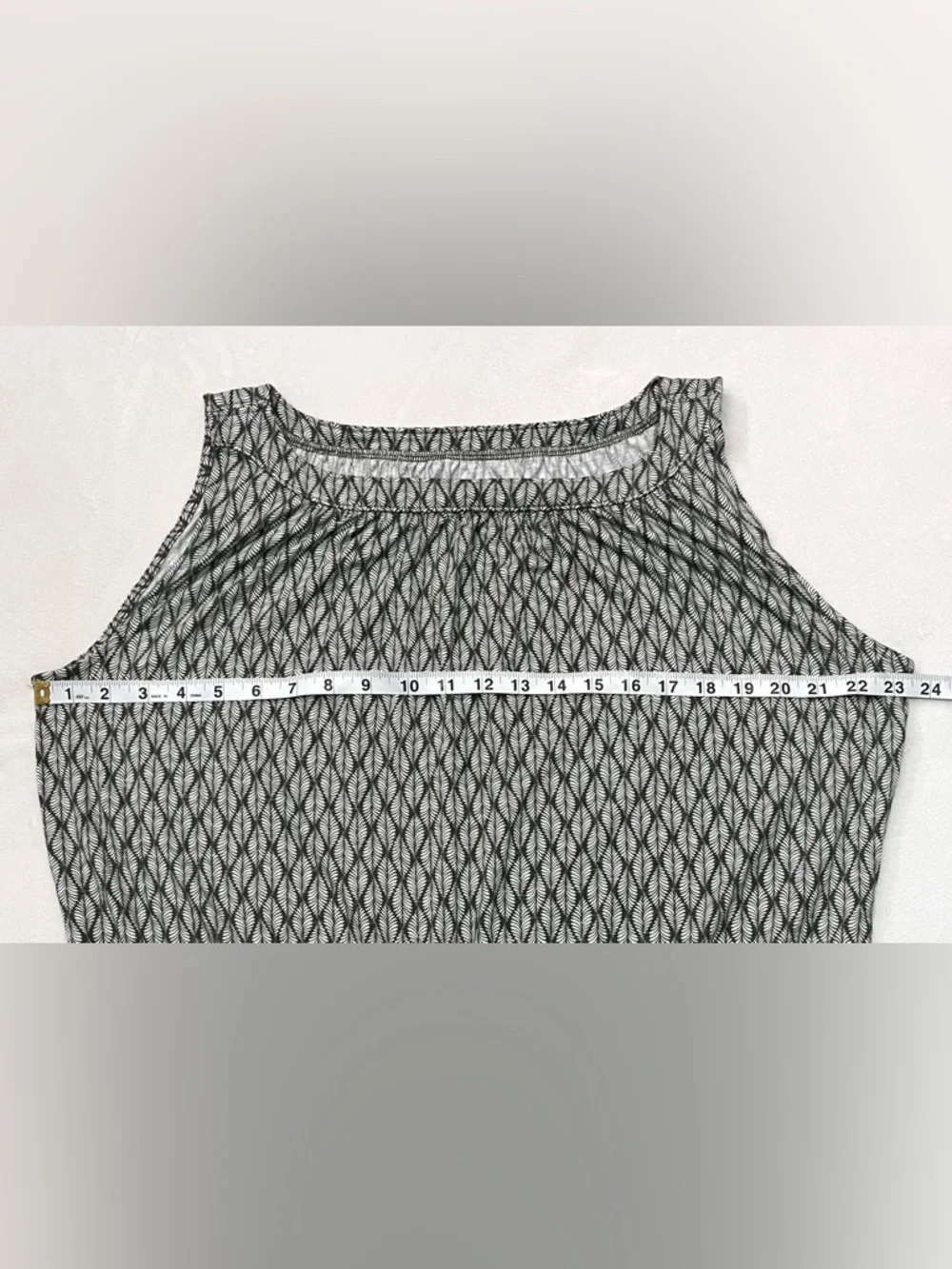 LOFT Outlet Women’s Dark Green & White Geometric Sleeveless Tank Top Large - Picture 7 of 16